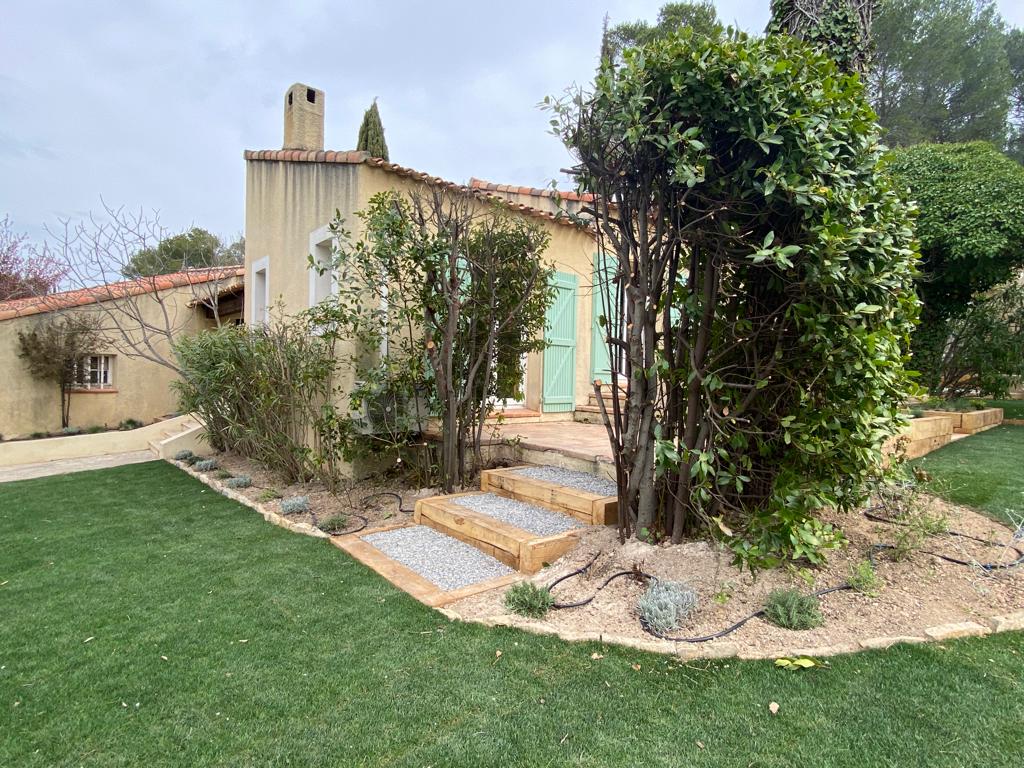 Access Vert création de paysage, plantations et gazon synthétique