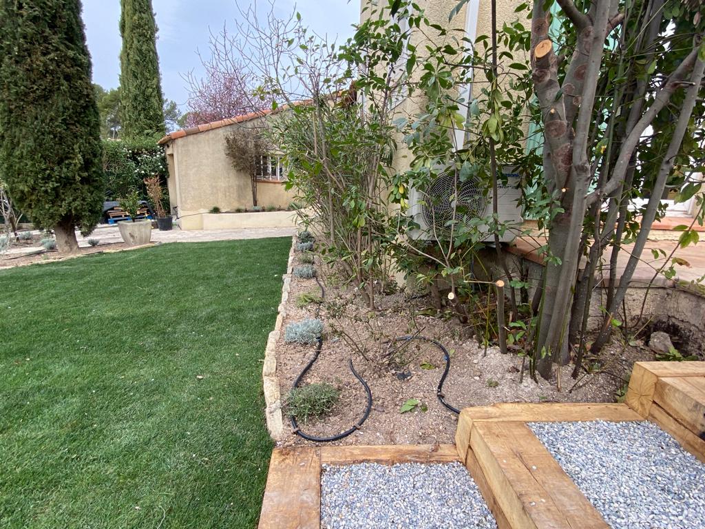 Access Vert création de paysage, plantations et gazon synthétique