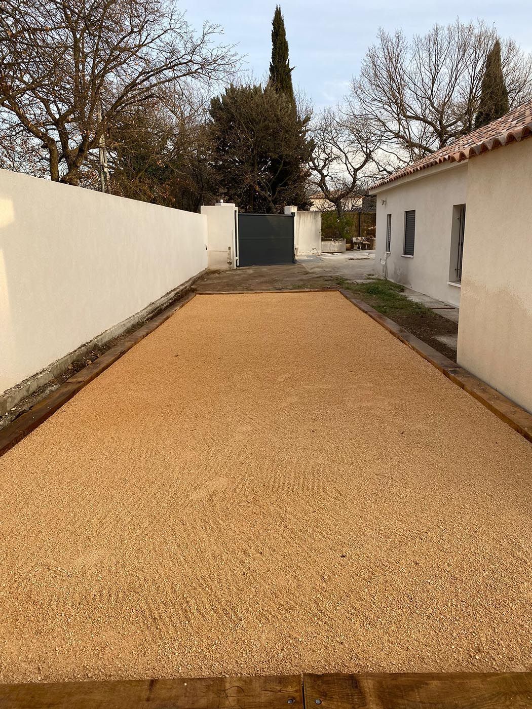 access-vert-apres-eguilles-terrain-petanque