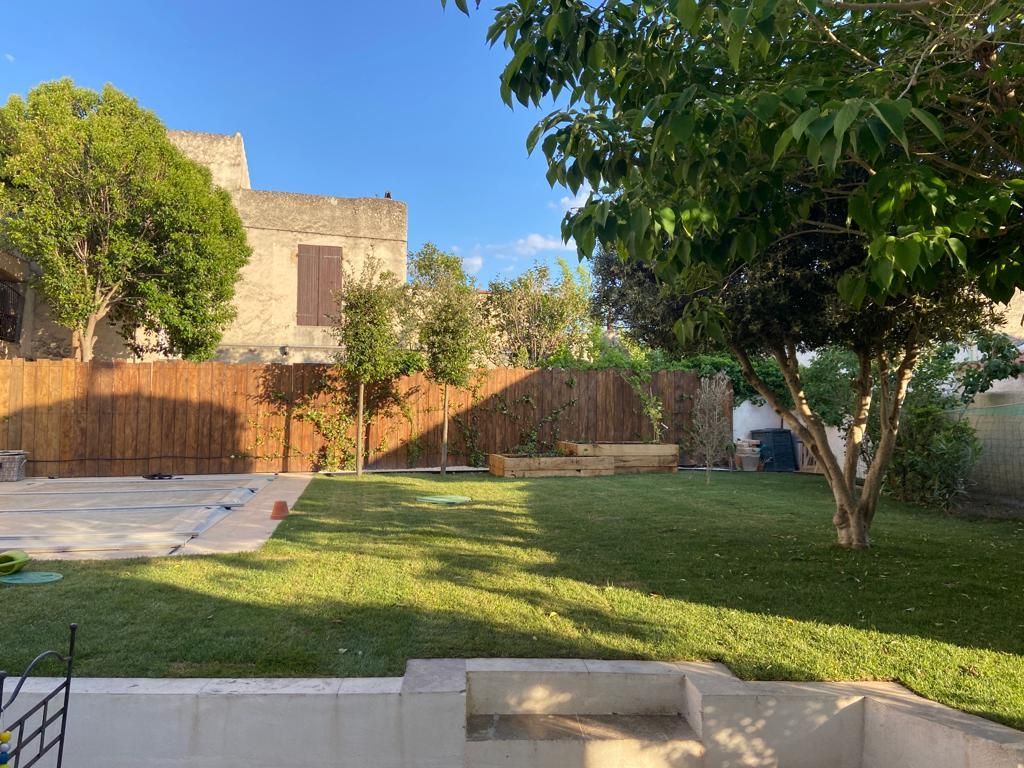 access-vert-apres-marseille-pose-de-gazon-synthetique