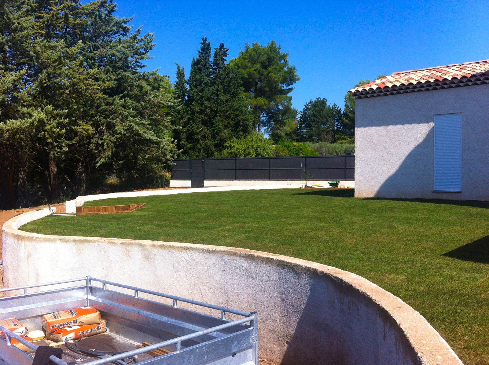 access-vert-apres-marseille-pose-pelouse