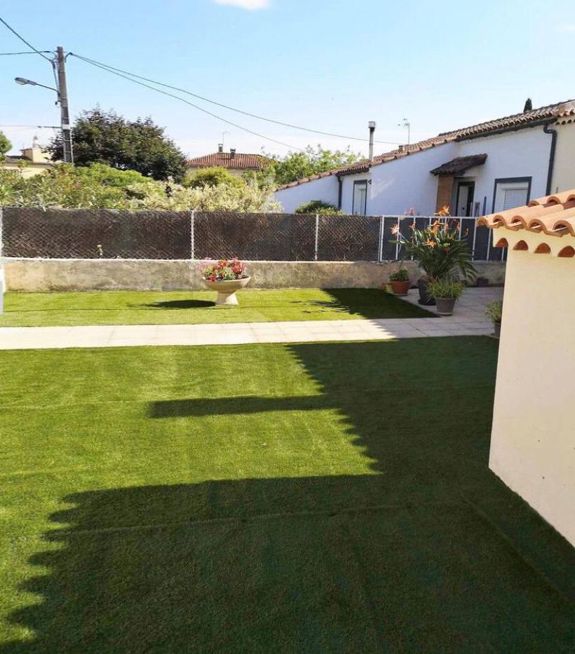access-vert-apres-pelissane-pose-de-gazon-synthetique
