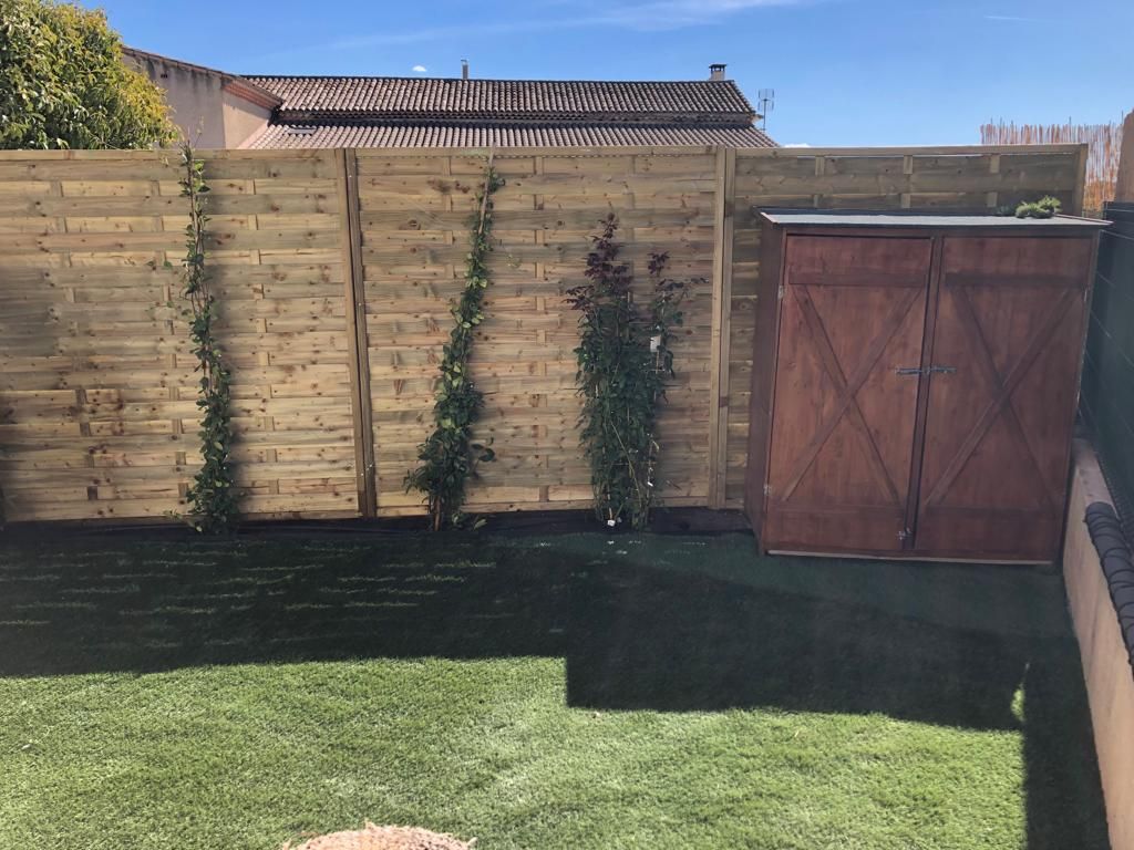 access-vert-apres-pertuis-pose-de-gazon-synthetique