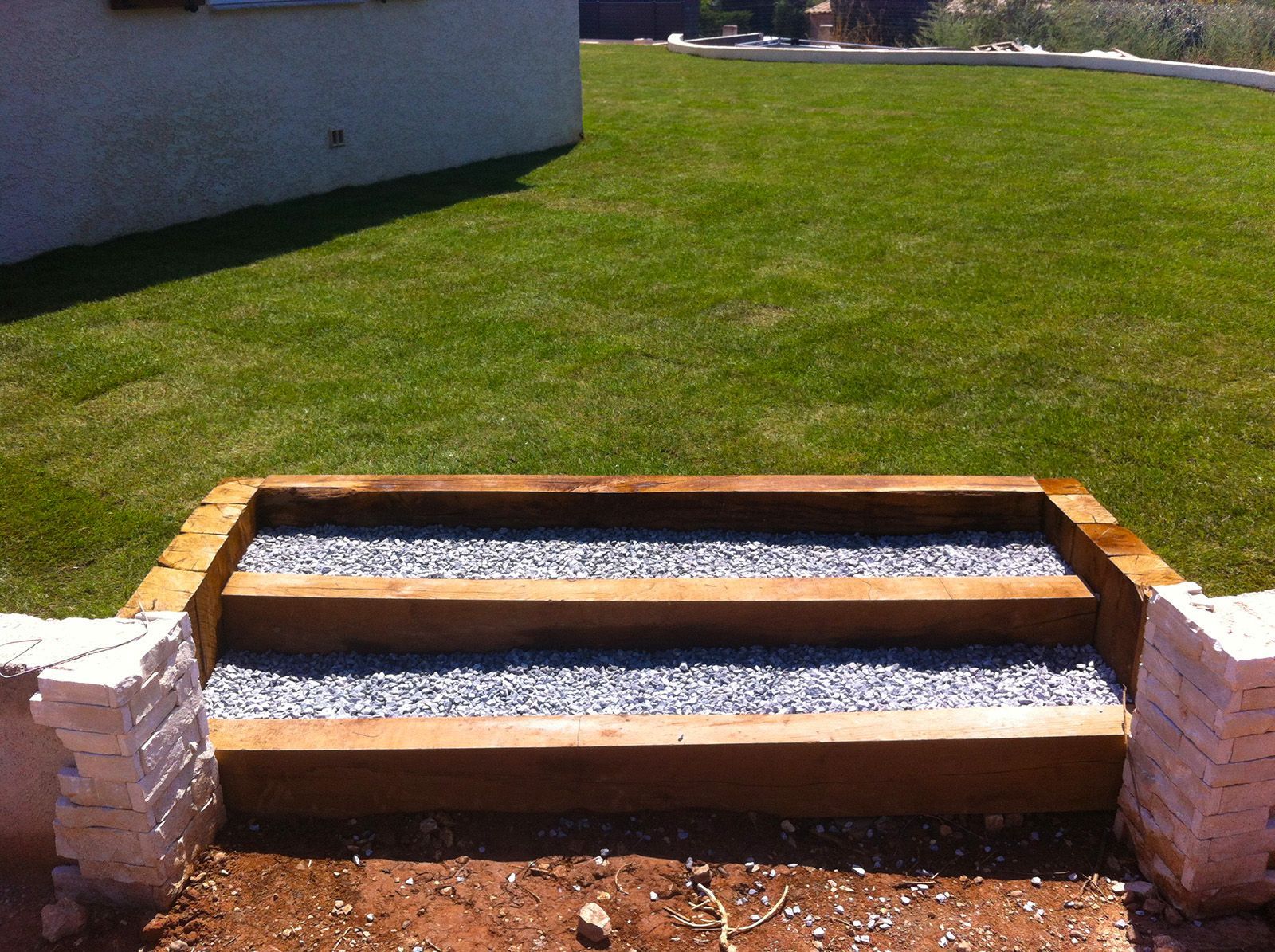 access-vert-marseille-apres-pose-gazon-synthetique