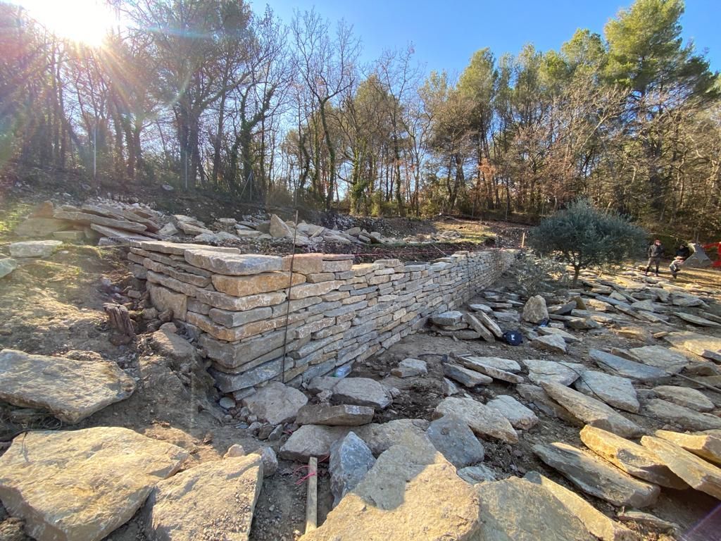 Access Vert réalisation de maçonnerie et mur en pierres sèches