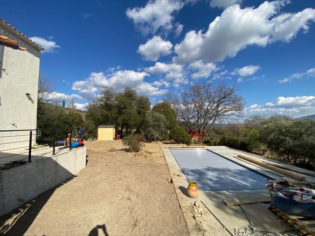 Access Vert réalisation de pose de pelouse et irrigation