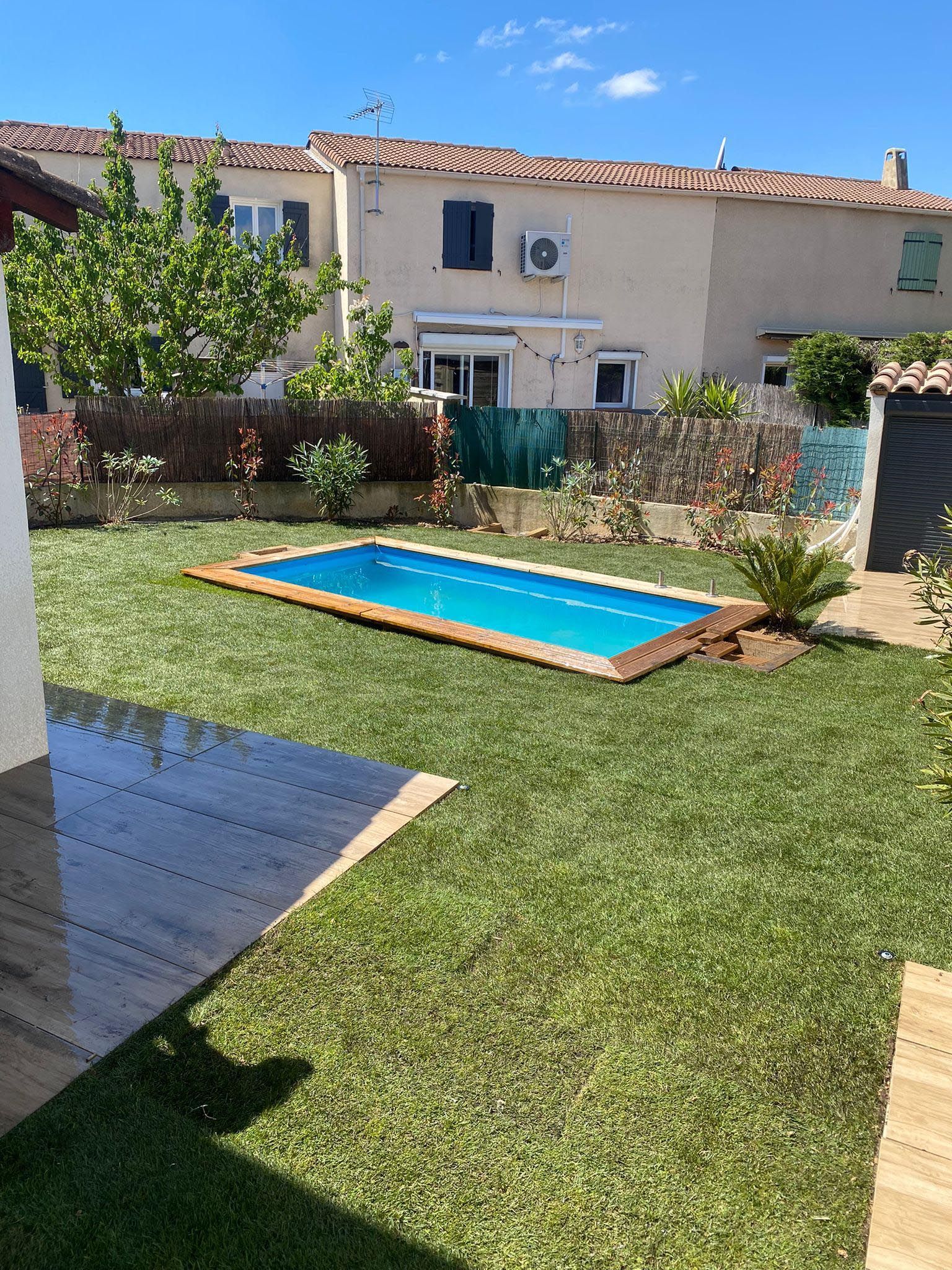 access-vert-simiane-avant-pose-pelouse