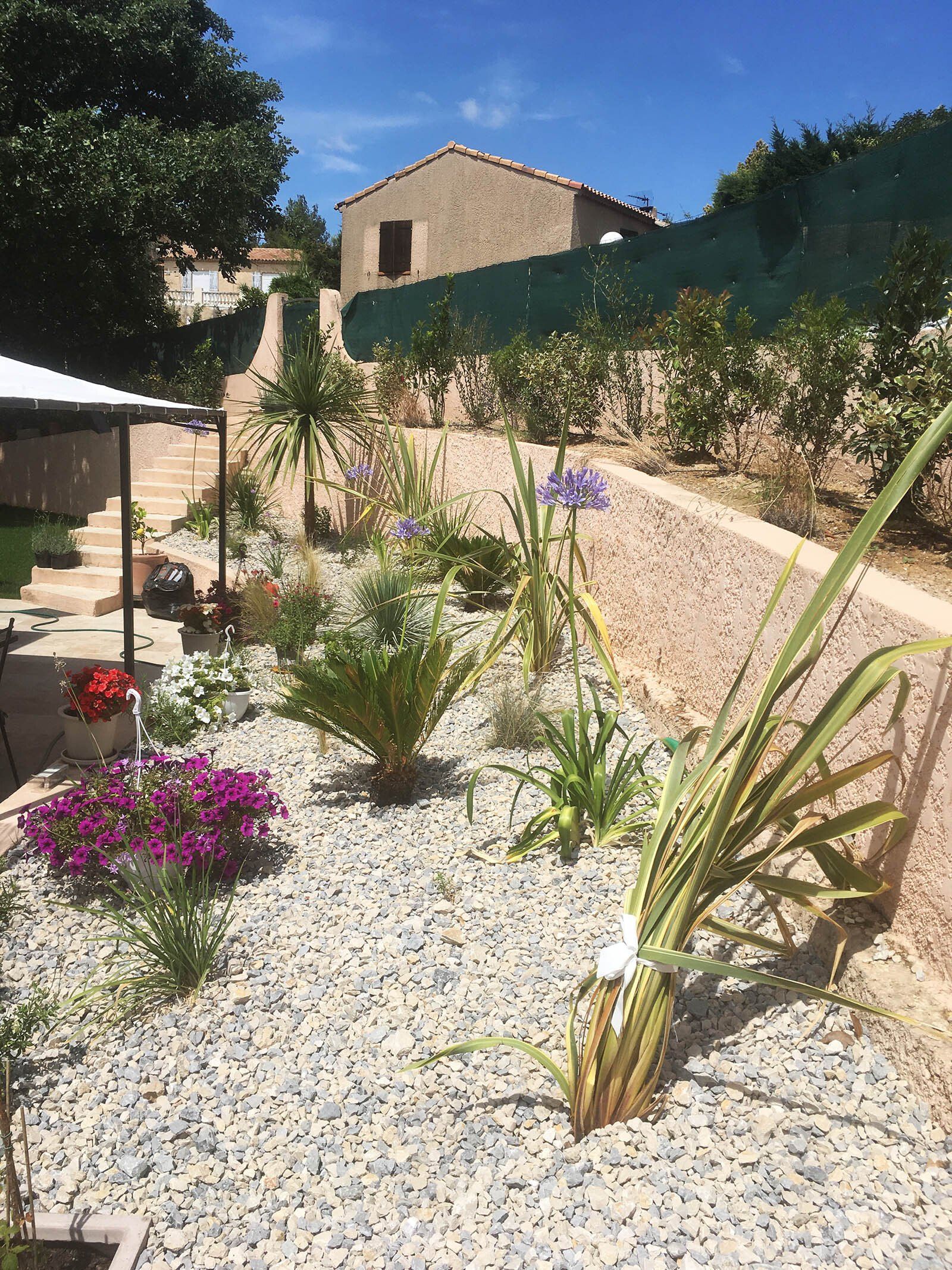 Access Vert création de paysage, plantations et gazon synthètique