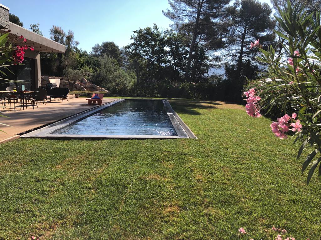 Access Vert réalisation de pose de pelouse et irrigation