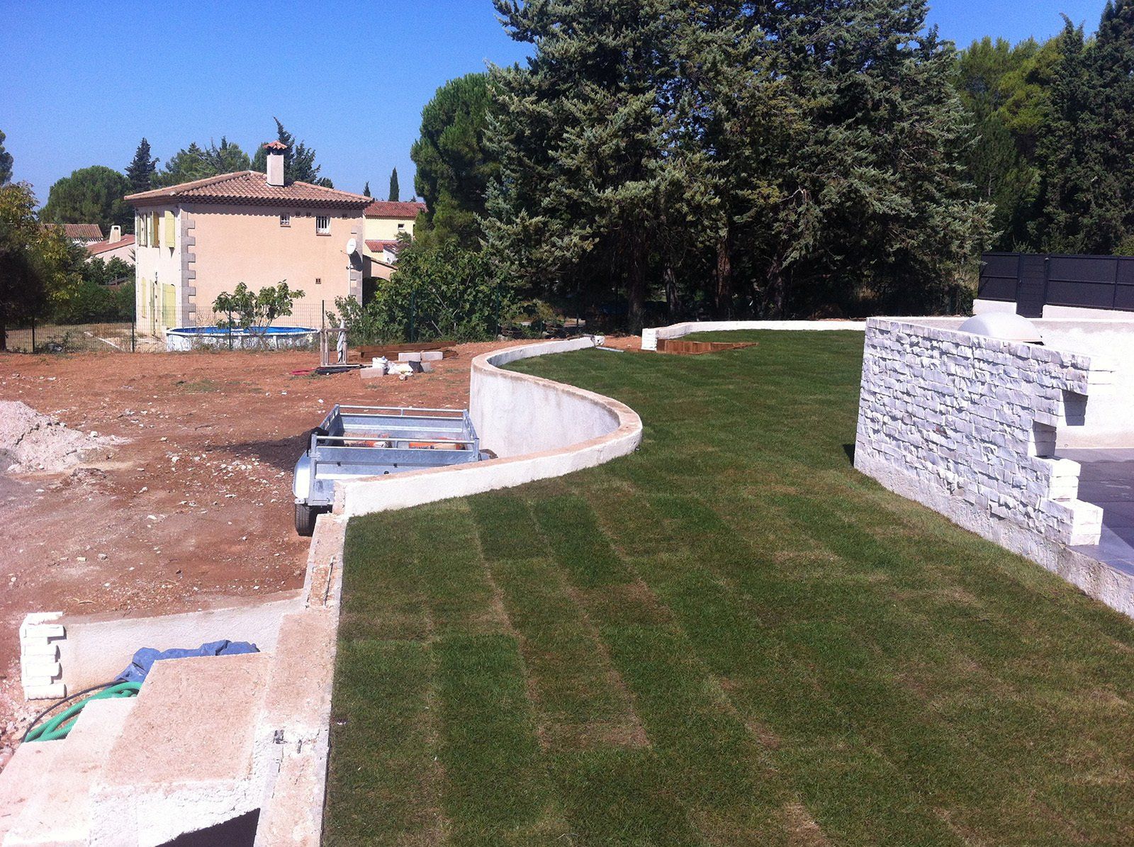 Access Vert réalisation de pose de pelouse et irrigation