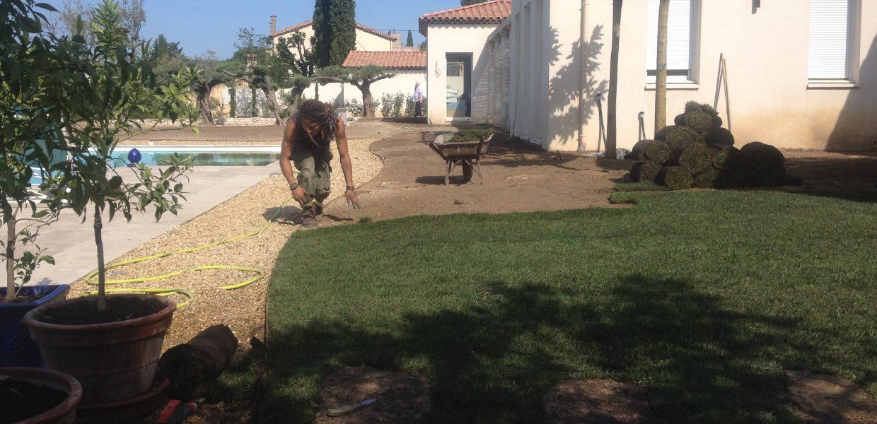 Access Vert réalisation de pose de pelouse et irrigation