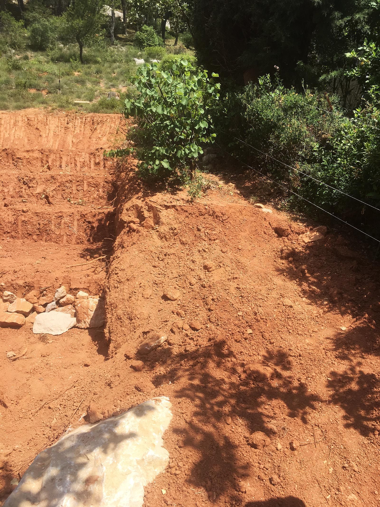 Access Vert paysagiste Aix en Provence pose de traverses