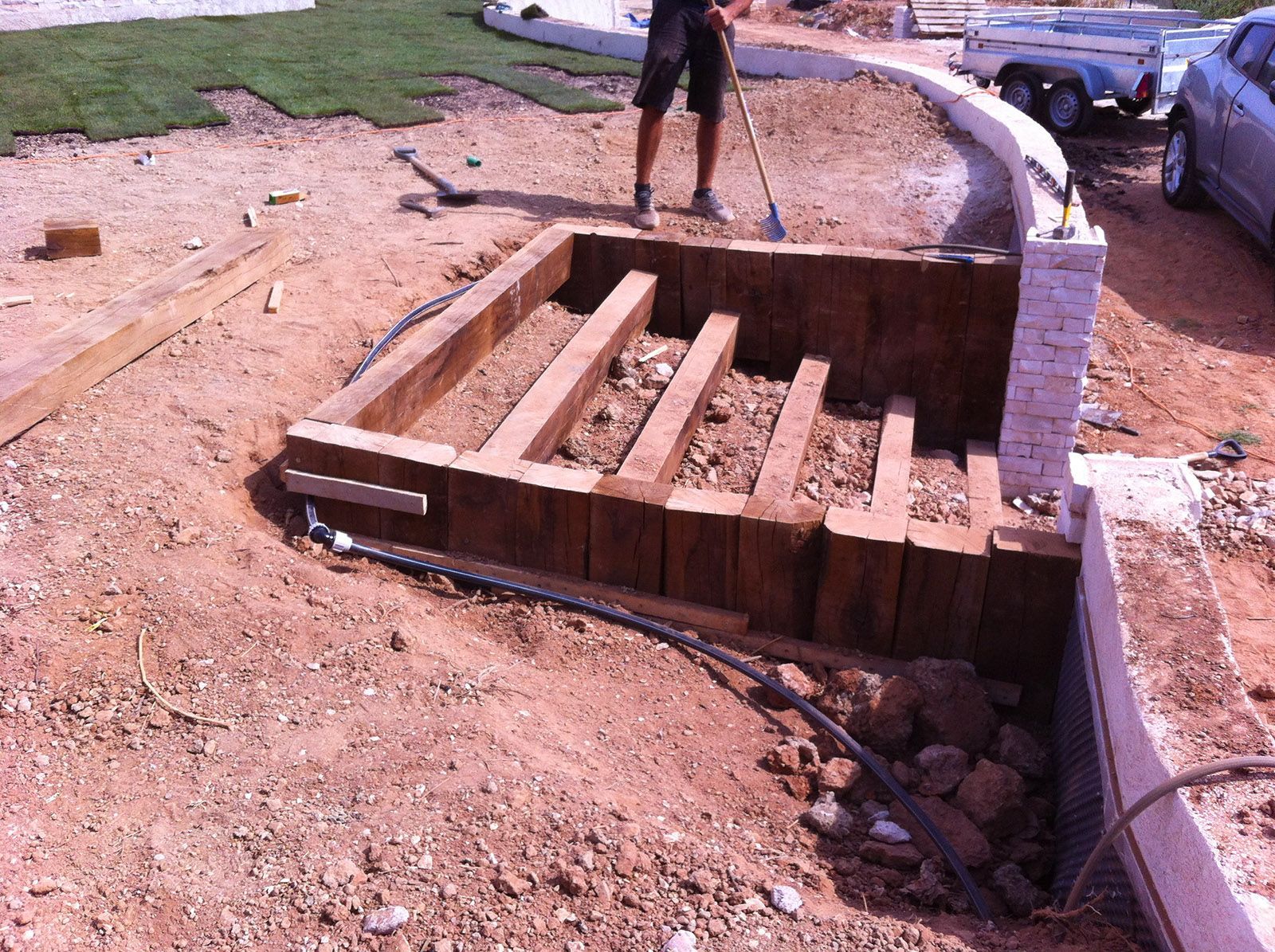 Access Vert paysagiste Aix en Provence pose de traverses