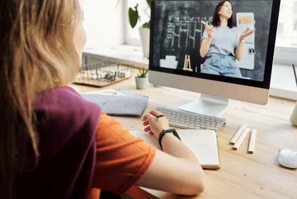 Die besten SMMA Nischen - Bildung und Coaching
