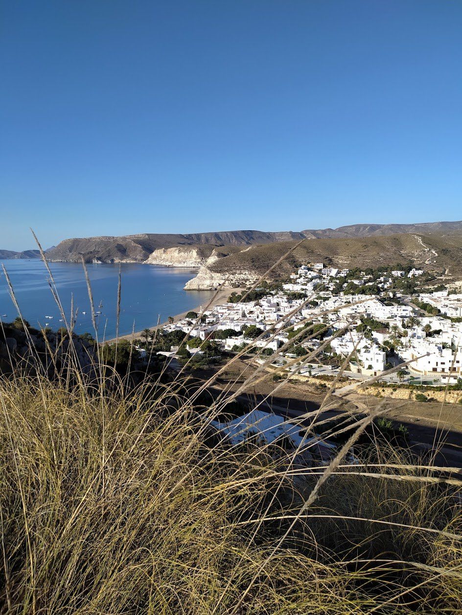 Vistas del pueblo de Agua Amarga