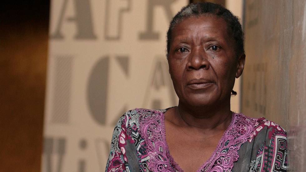 EMPRESA Compra venta Exportación en España especializada en 'ropa de segunda mano usada'zapatos usados bolsos juguetes cinturones moda y complementos pacas fardos de