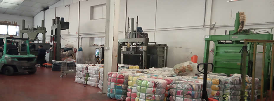 EUROPACK ® USED CLOTHING COMPANY ONLINE 32 years of experience COMPANY WHICH OPERATES IN THE ORIGINAL USED CLOTHING AND SECOND-HAND SHOES SECTOR , BY KG, WHOLESALE, IN STOCK, in Spain in EUROPACK is an online secondhand and consignment store company where you can purchase high quality secondhand clothing. Find your favorite brands with up to 95% off.professional collection We are a global resource for high quality original used textiles, clothing and second-hand shoes and accessories, as well as used hard toys, Quality international import-export in 20 and 40 cubic foot containers throughout the world Africa, Latin America, Central America, Asia, Middle East and North and use only the top raters and original second hand recyclers. second-hand clothing and footwear from Europe. Extra  super  England UK Germany, Andorra, Austria, Belgium, Vatican City, Denmark, Spain, Estonia, Finland, France, Ireland We work with a diverse customer base in Europe including retailers, wholesalers and textile recyclers from across Europe  · EXPORT ORIGINAL USED CLOTHES. PRODUCTS USED AND FOOTWEAR CLOTHING SIGNED EXTRA PREMIUM diamant (Women, Men and children EXTRA BRAND CLOTHING CURRENT  diamant Used Clothing Tropical Mix,is a combination of men  EUROPACK ® USED CLOTHING COMPANY ONLINE                                                                                                                        We have 32  years experience in selling used and vintage clothing. offer a variety of used clothing for all seasons at the best prices. Clothing comes from the spain ,Netherlands, England, from all europe