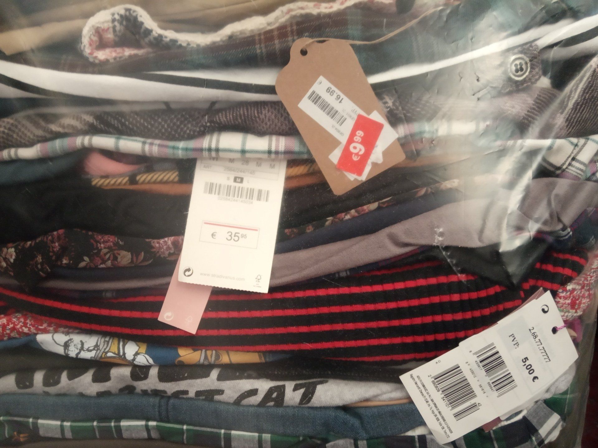 compra y venta y exportacion de moda y complementos de segunda mano ropa usada kilos. moda y complementos de ocasión a los mejores precios