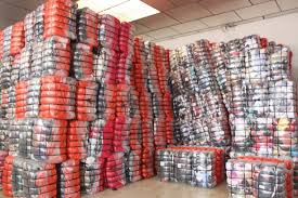 compra y venta y exportacion de moda y complementos de segunda mano ropa usada kilos. moda y complementos de ocasión a los mejores precios