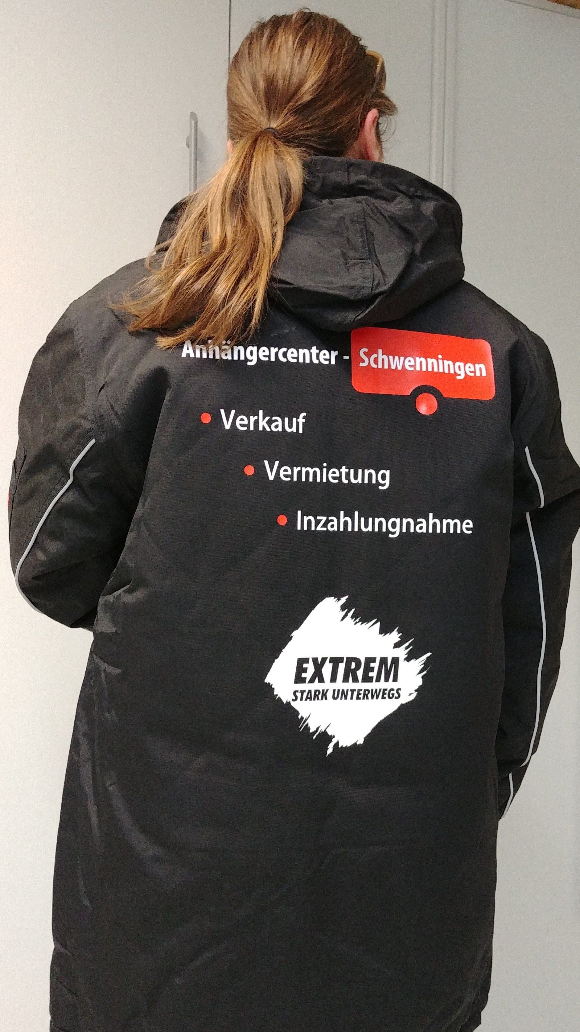 Winterjacke mit Textildruck bedruckt.