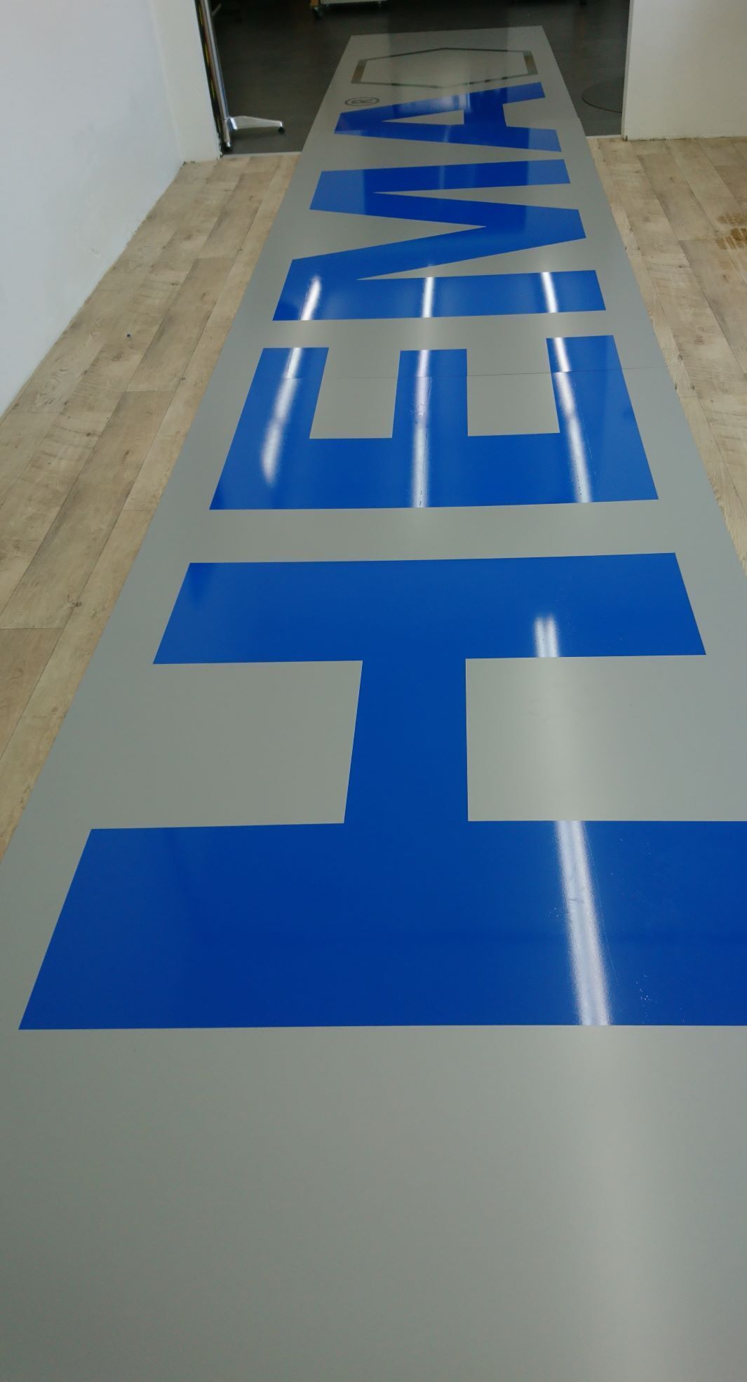 Firmen Schild Hema Umformtechnik