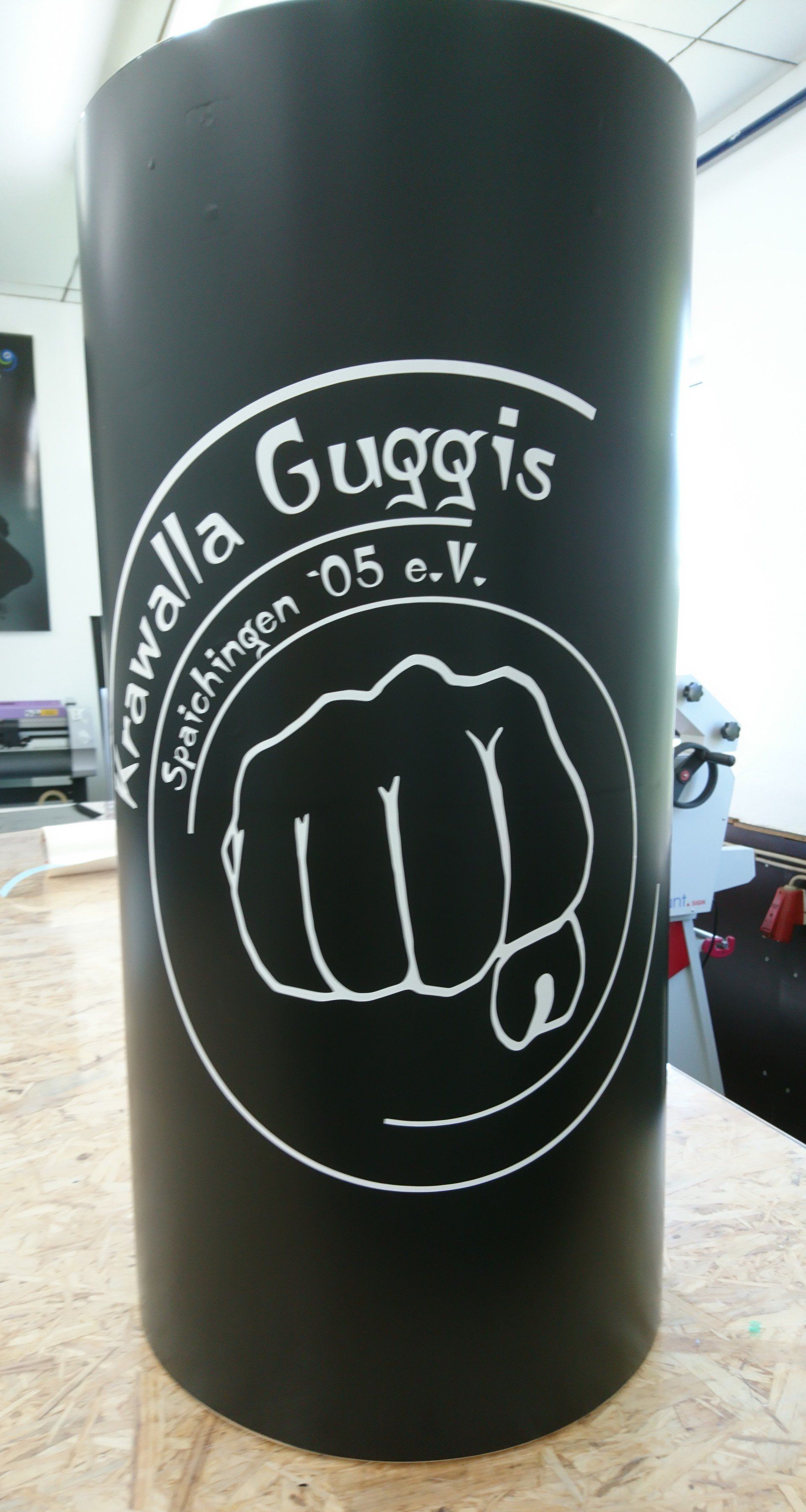 Schlagzeug Tom mit Folie beklebt.