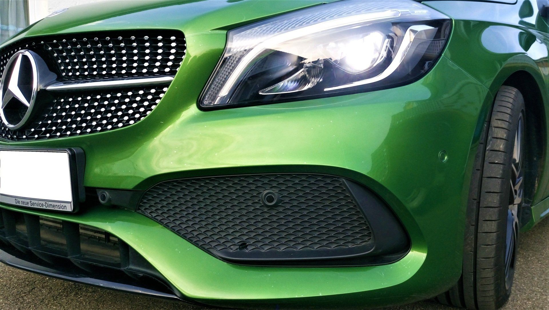 Steinschlagschutzfolie Fahrzeug Spoiler.