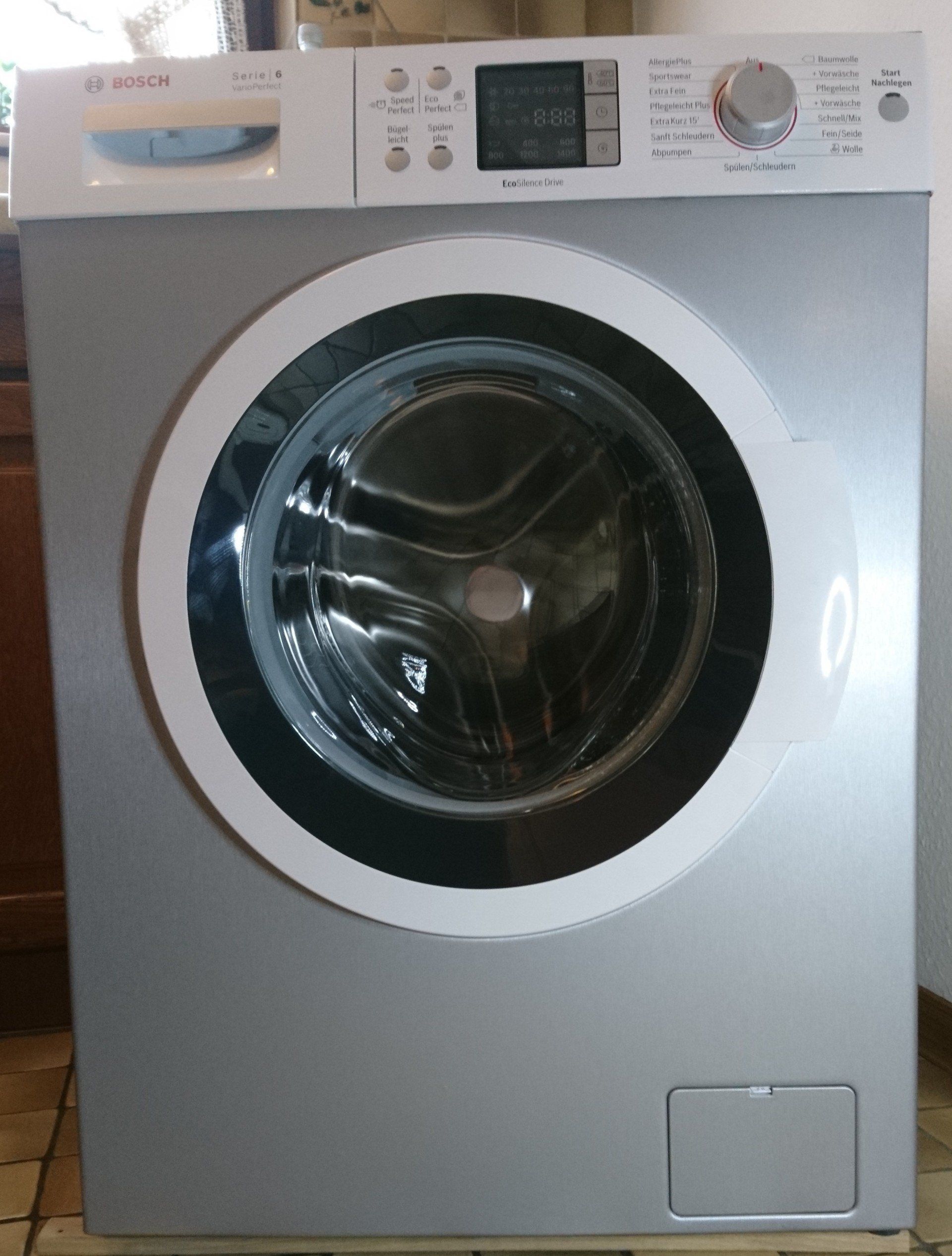 Waschmaschine mit Folie beklebt