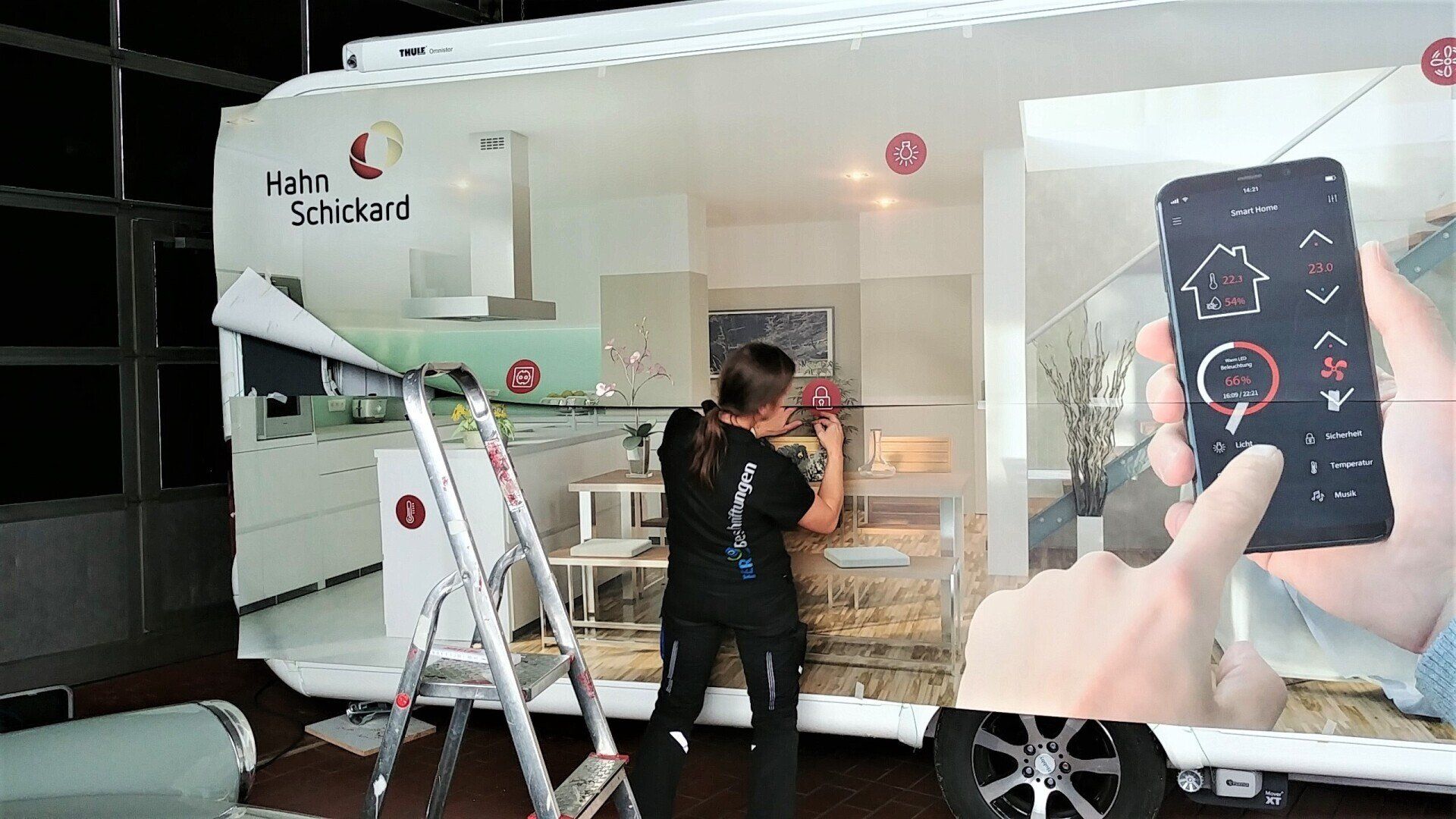 Wohnwagen mit Folie beklebt.