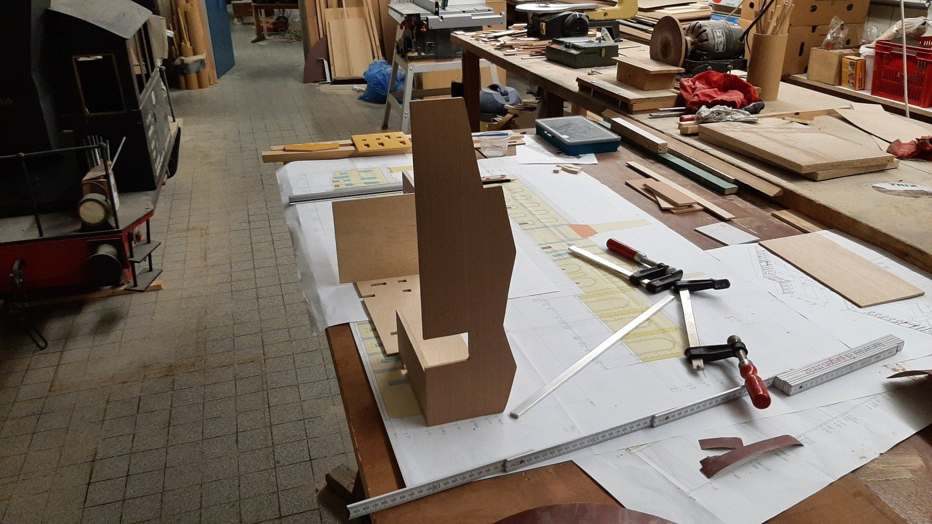 Stand: 14.09.2021 Bau des Mittelteiles