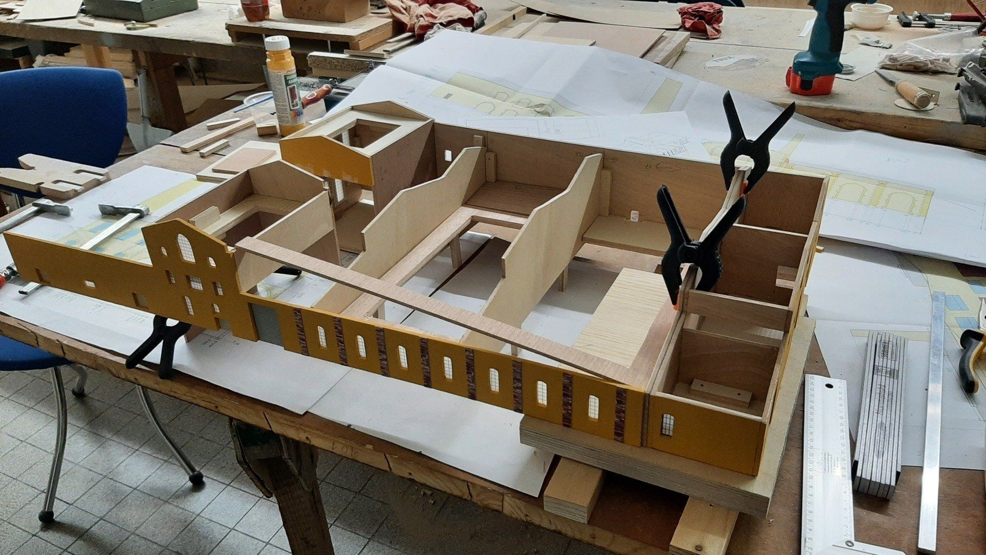 15.10.2021 Bau des Mittelteiles