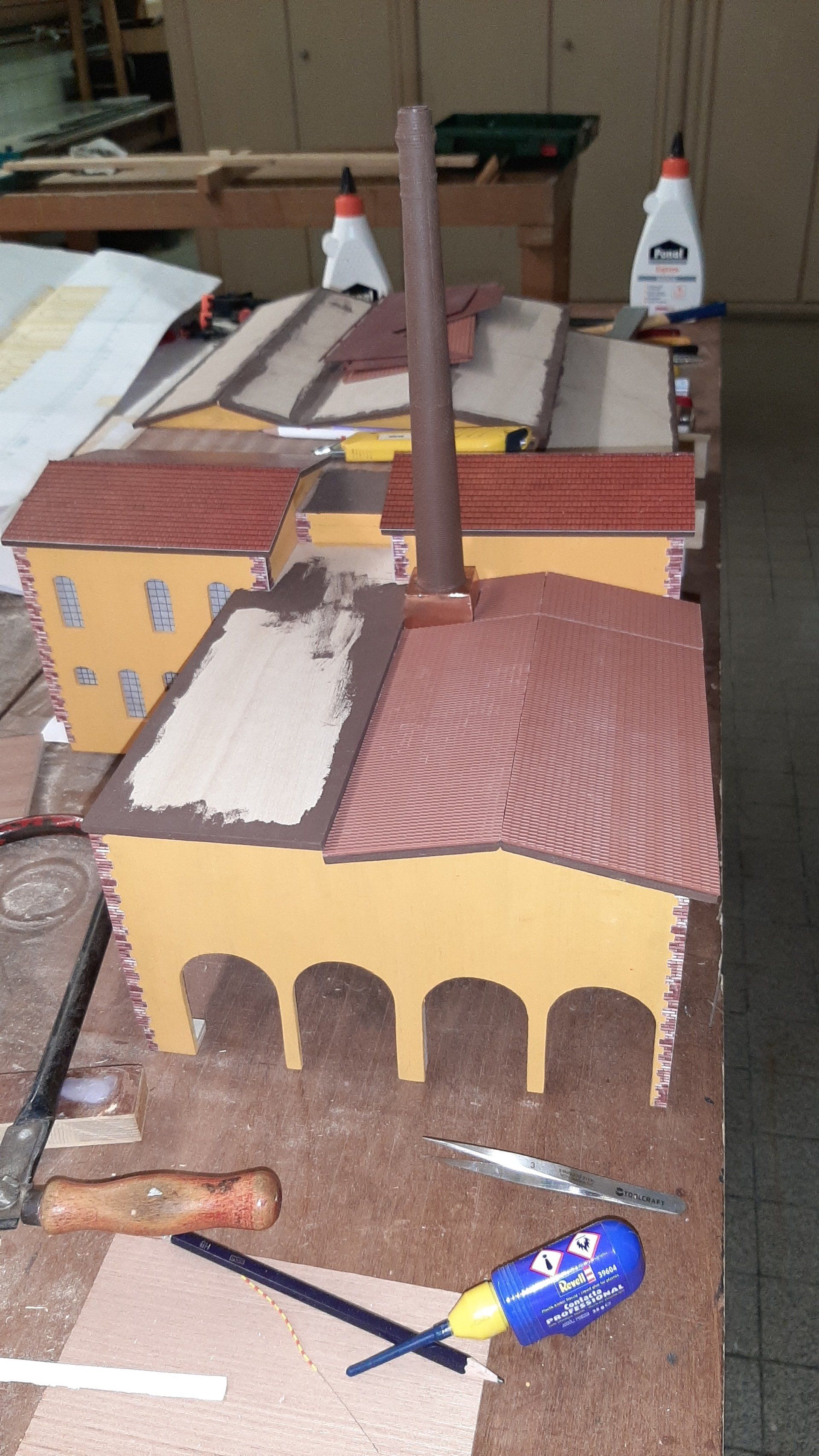 Stand: 28.01.2022 Dach wird fertig gestellt