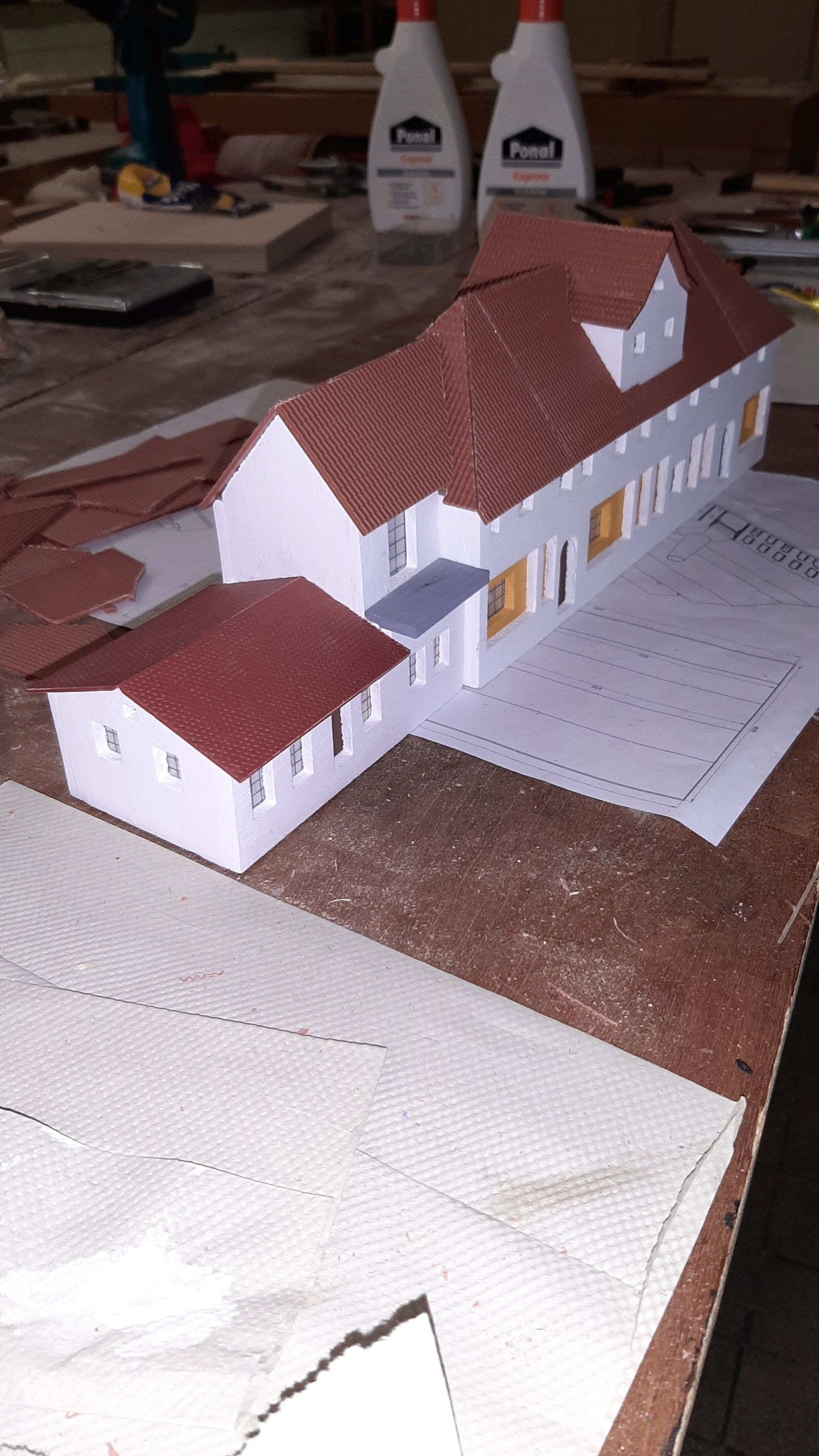 Stand: 20.04.2022 alle Dächer festgeklebt