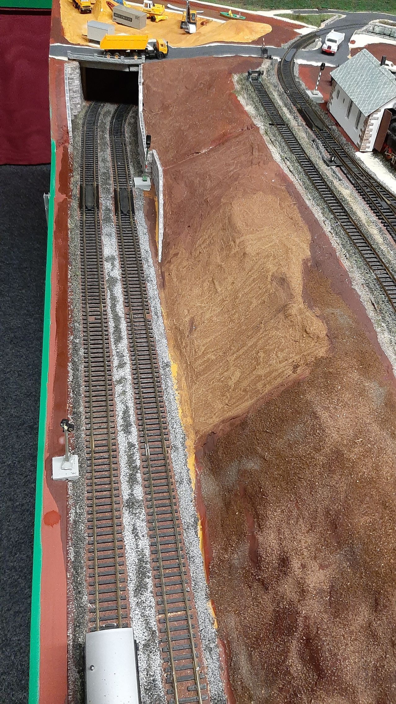 Einschottern der Strecken