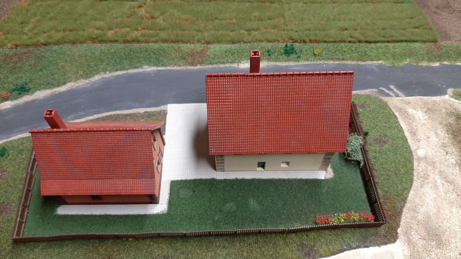 Gasthaus Spieß und Nebengebäude inkl. Gartenzaun