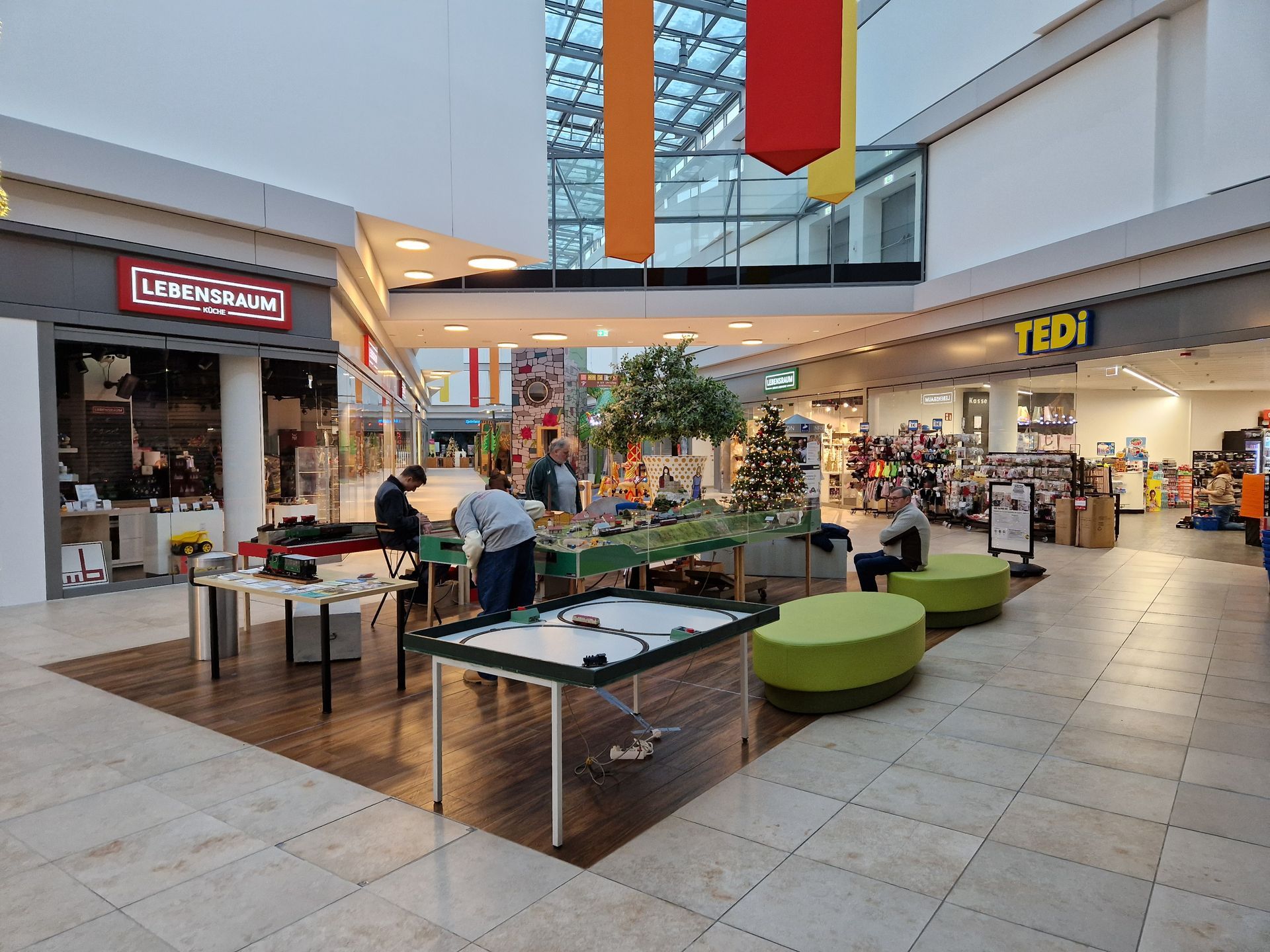 Gesamtübersicht Ausstellungsbereich 02. Dez. 2023