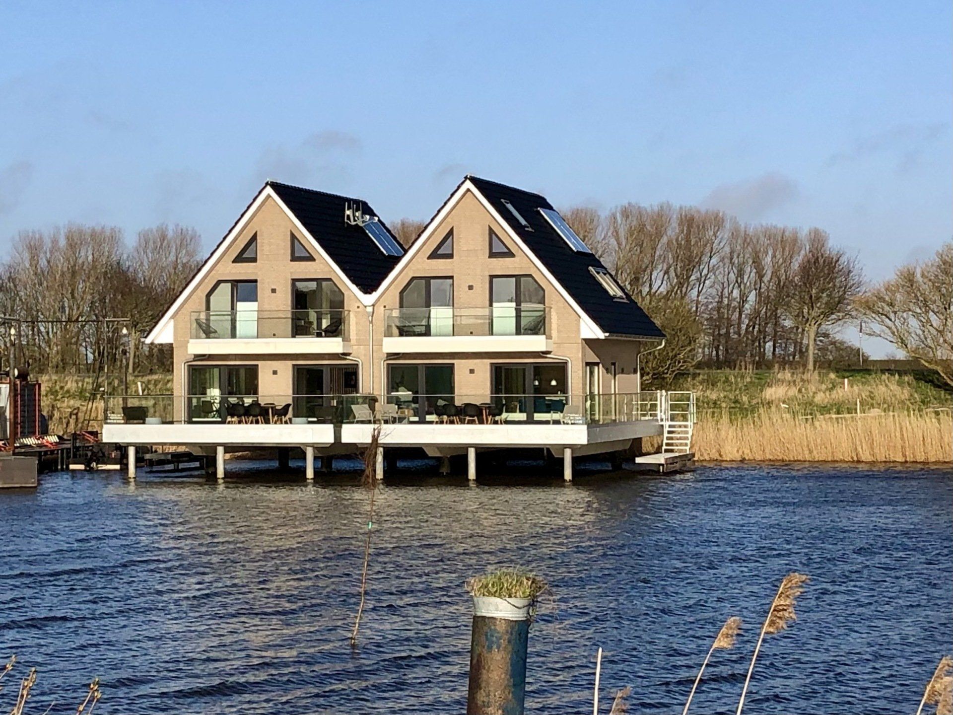 Pfahlhaus Harlesiel Carolinensiel, Pfahlhaus auf der Harle