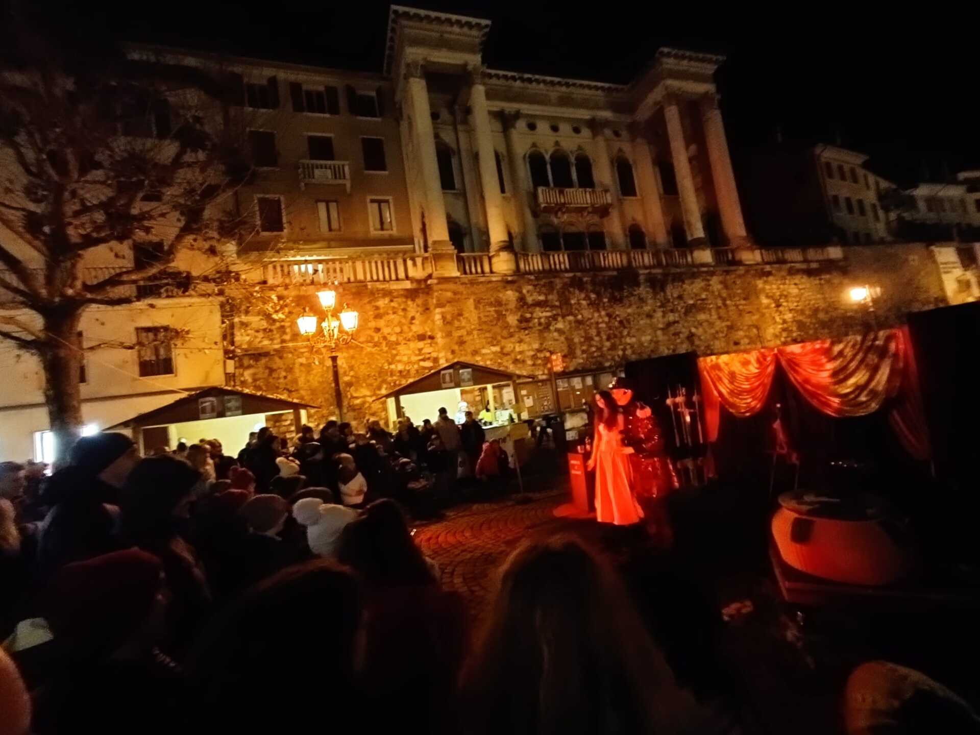 animazione feste di piazza, spettacolo notti bianche spettacolo di magia, spettacolo di magia per mercatini di natale