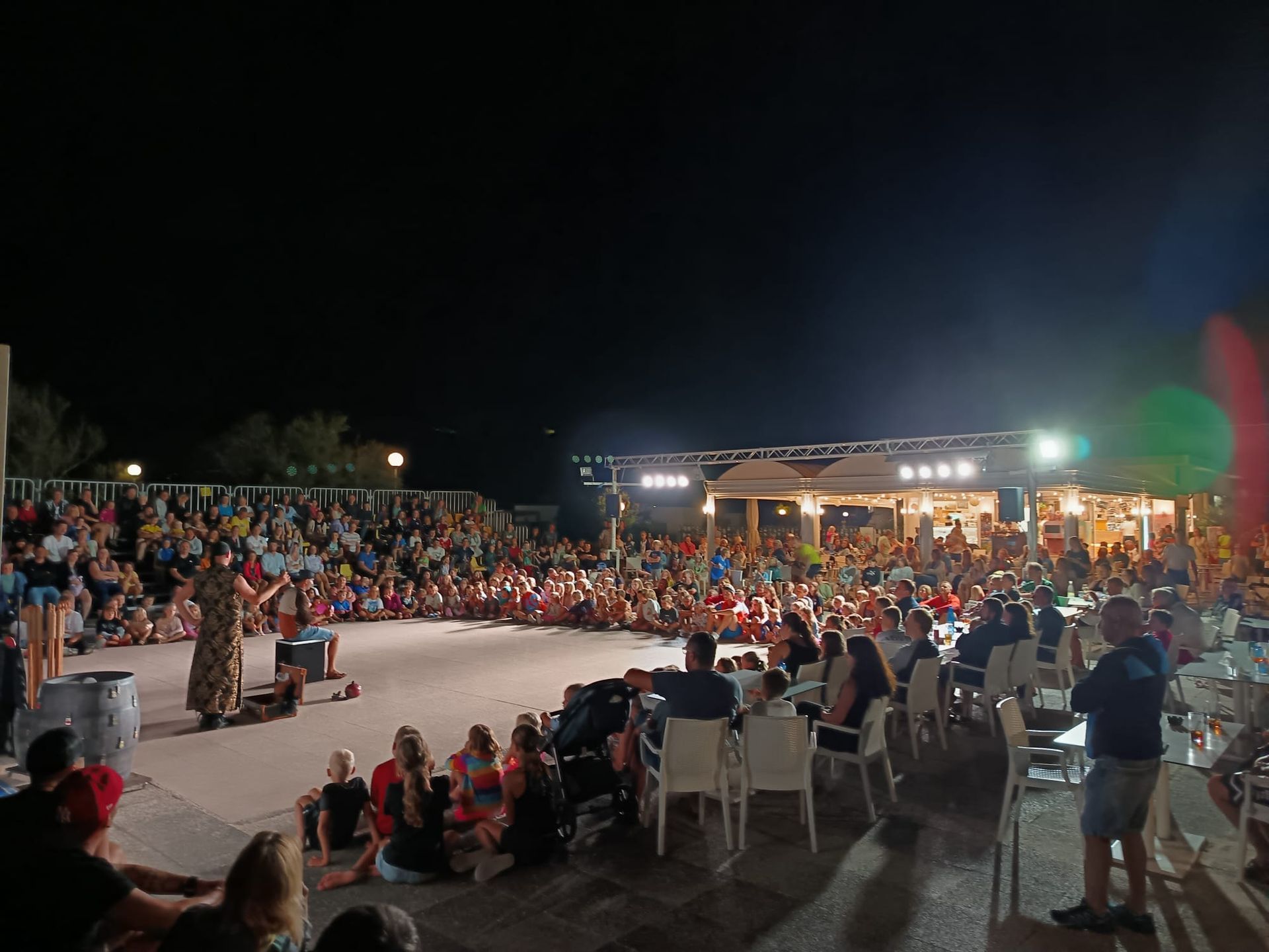 Zaubershow, Straßenkomödie, Clown-Comedy-Show, Comedy-Unterhaltung,