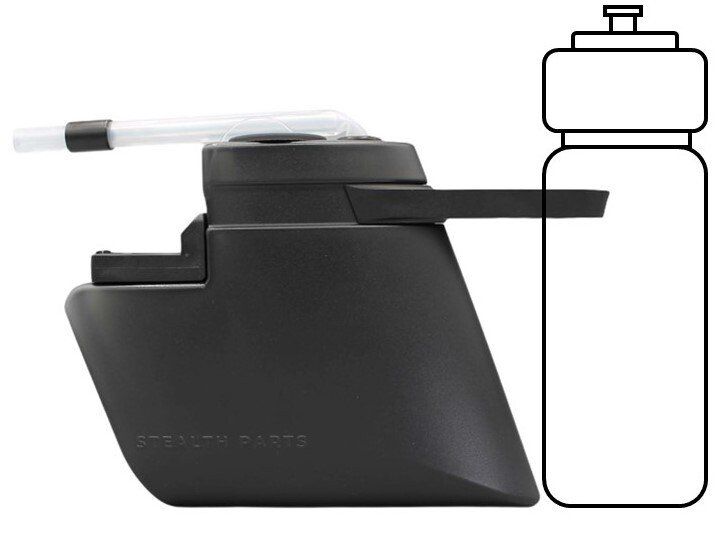 the triathlon aero hydration system offers sufficient volume for refilling with race bottles