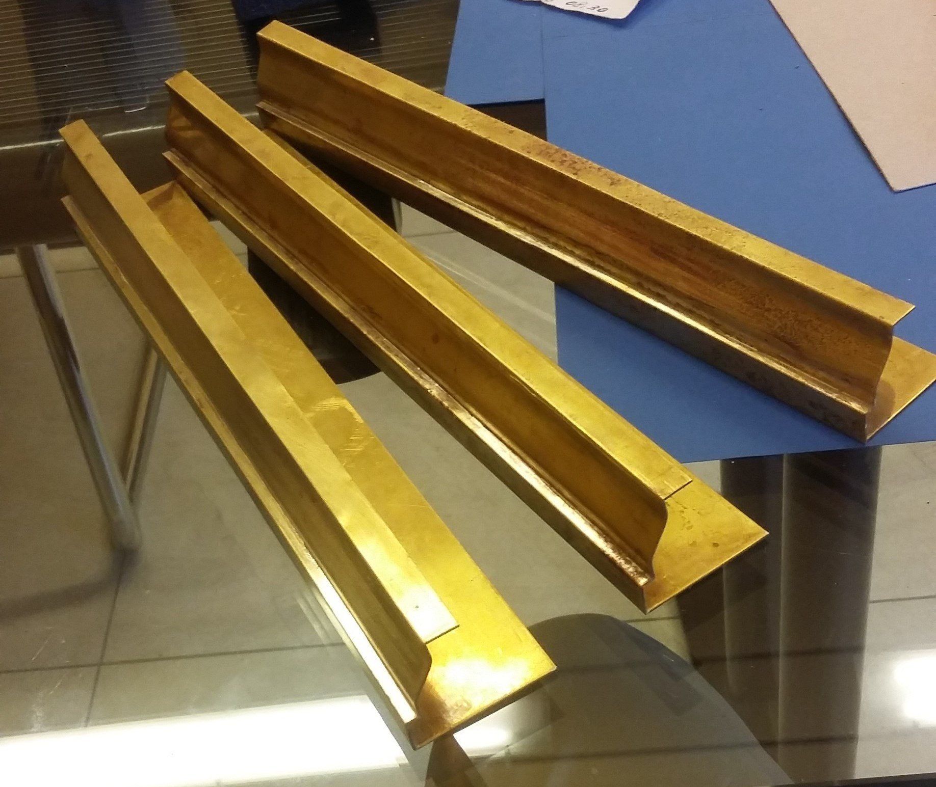 Modanature paraste angolari