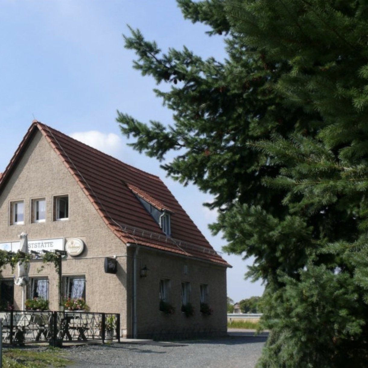 Aussenansicht der Gaststätte Am Sportplatz in Siebenlehn