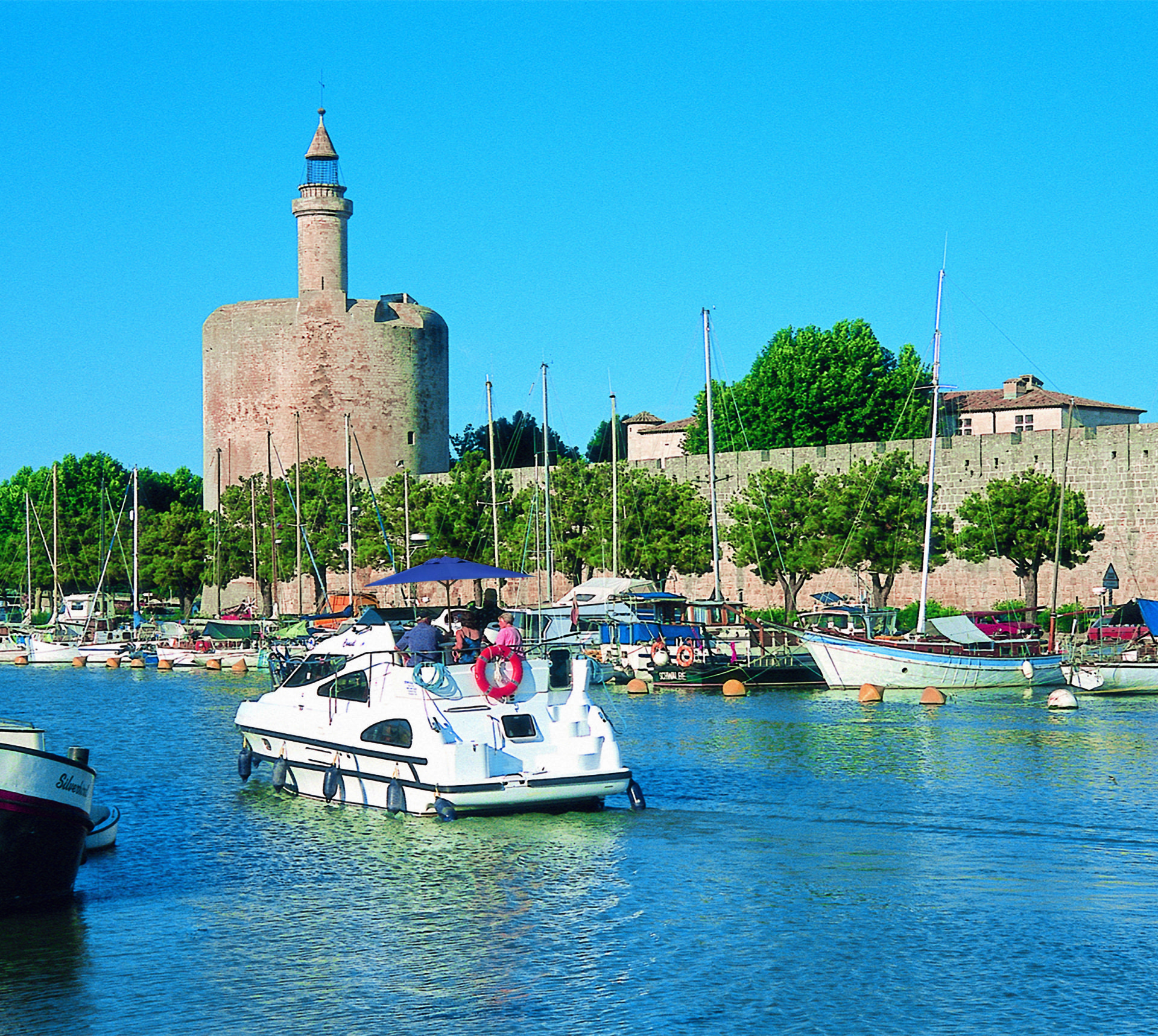 Hausbooturlaub Camargue Aigues Mortes
