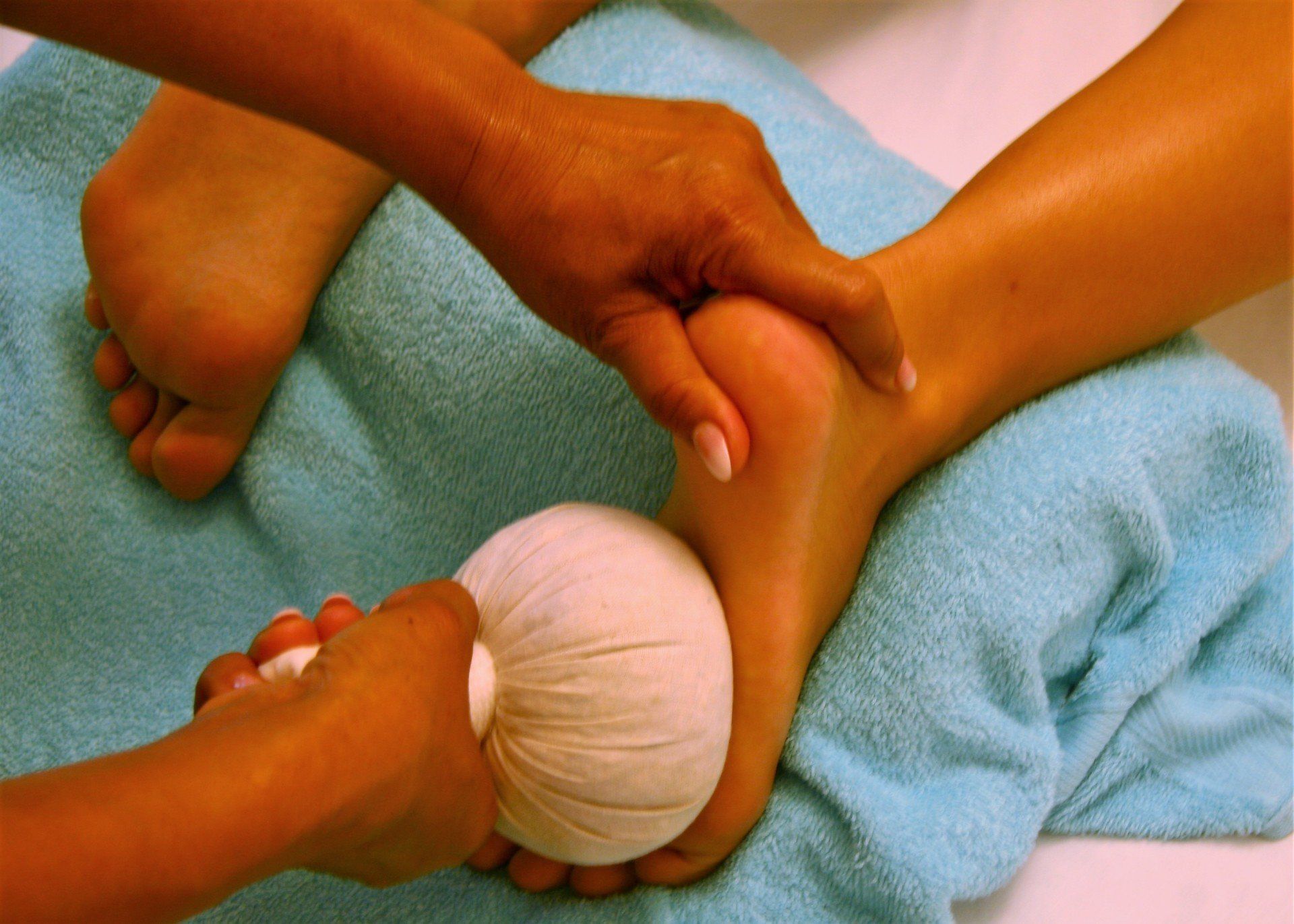 Thai Kräuterkugel Massage