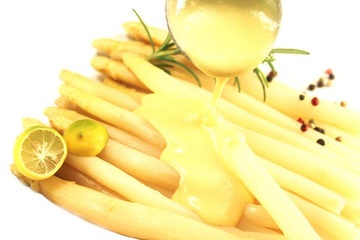 Restaurant im Hofgut, Vinothek, Sommelier, erlesene Weine, Bar, selbstgebackene Kuchen, Spezialitäten aus der Heimat, saisonal, regional, Abendkarte, Sonnenterrasse, Gin - Greenkeeper's Cut, vegetarisch, vegan, Laktose frei, Gluten frei