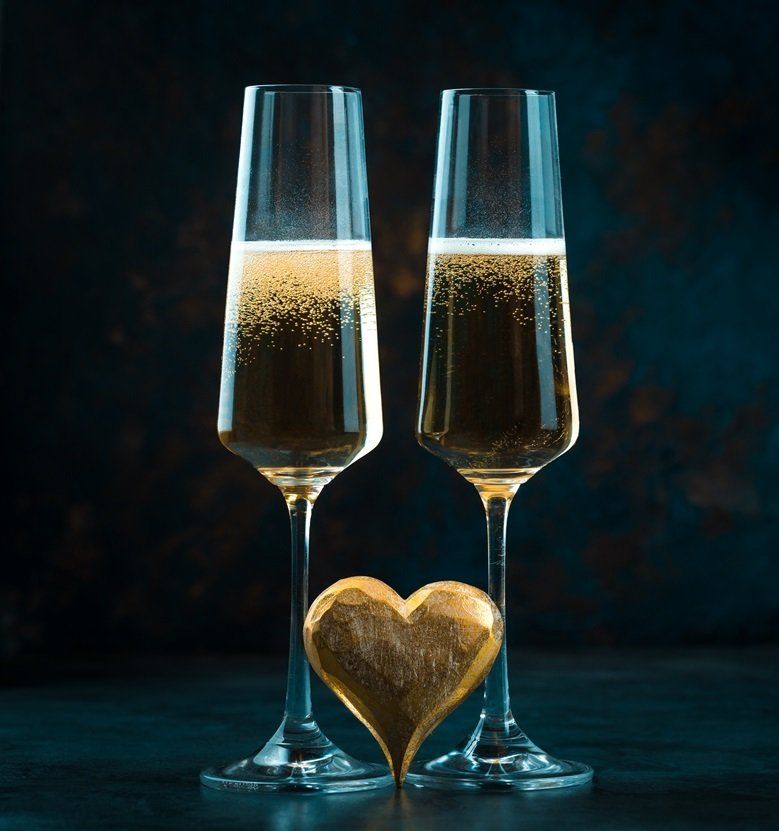 Restaurant im Hofgut, Vinothek, Sommelier, erlesene Weine, Bar, selbstgebackene Kuchen, Spezialitäten aus der Heimat, saisonal, regional, Abendkarte, Sonnenterrasse, Gin - Greenkeeper's Cut, vegetarisch, vegan, Laktose frei, Gluten frei