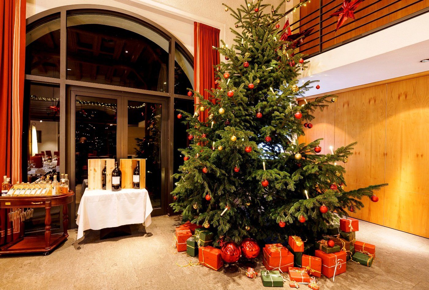 Weihnachtsbuffete, Bad Waldsee, Restaurant im Hofgut; Fürstliches Golf-Resort, 5-Gaenge-Menue, Pianomusik, Silvesterknaller