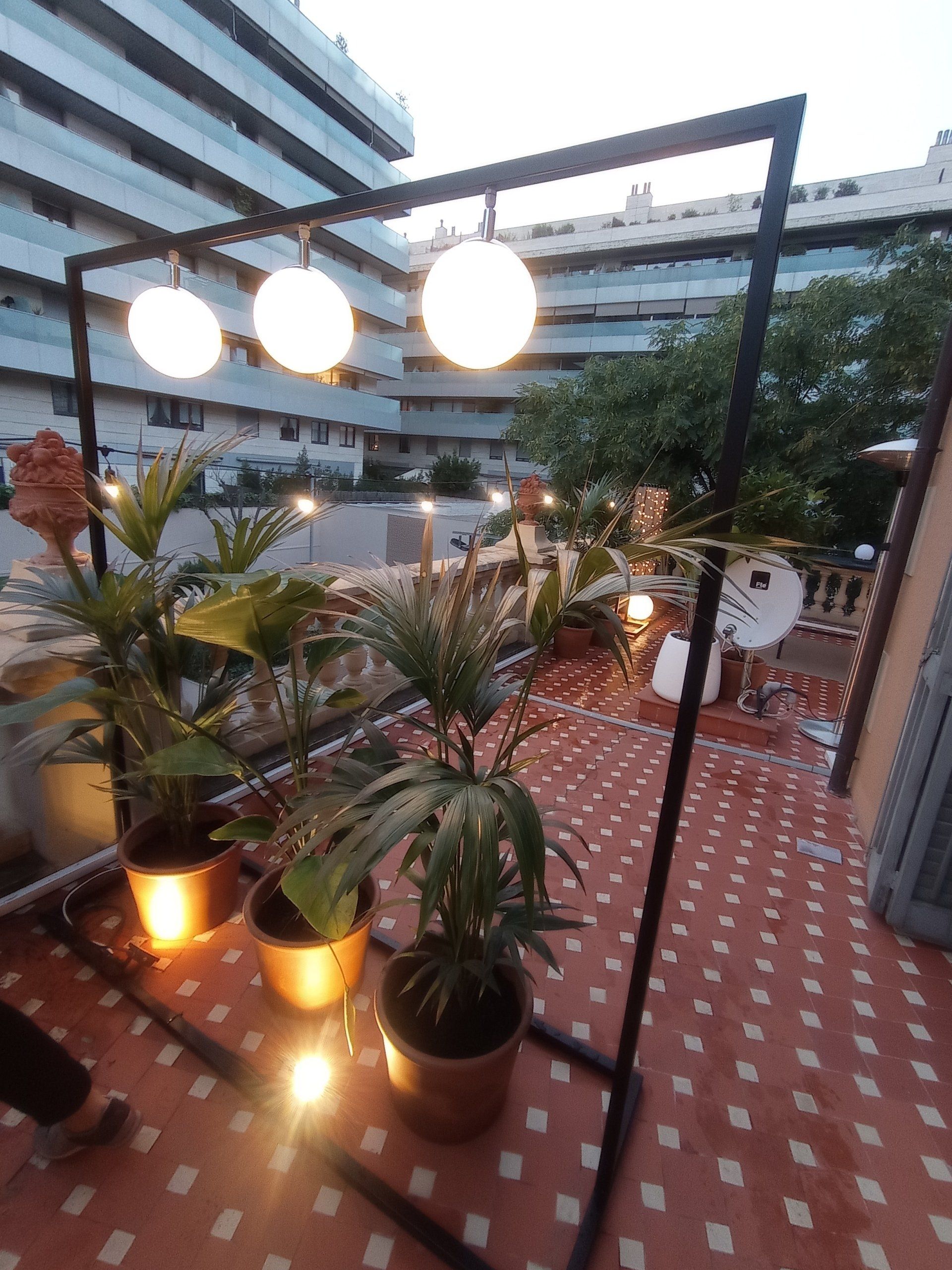 Diseño terraza y mobiliario personalizado de exterior