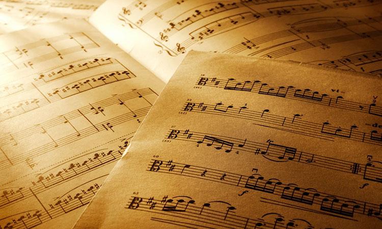 notas en el pentagrama con sus nombres