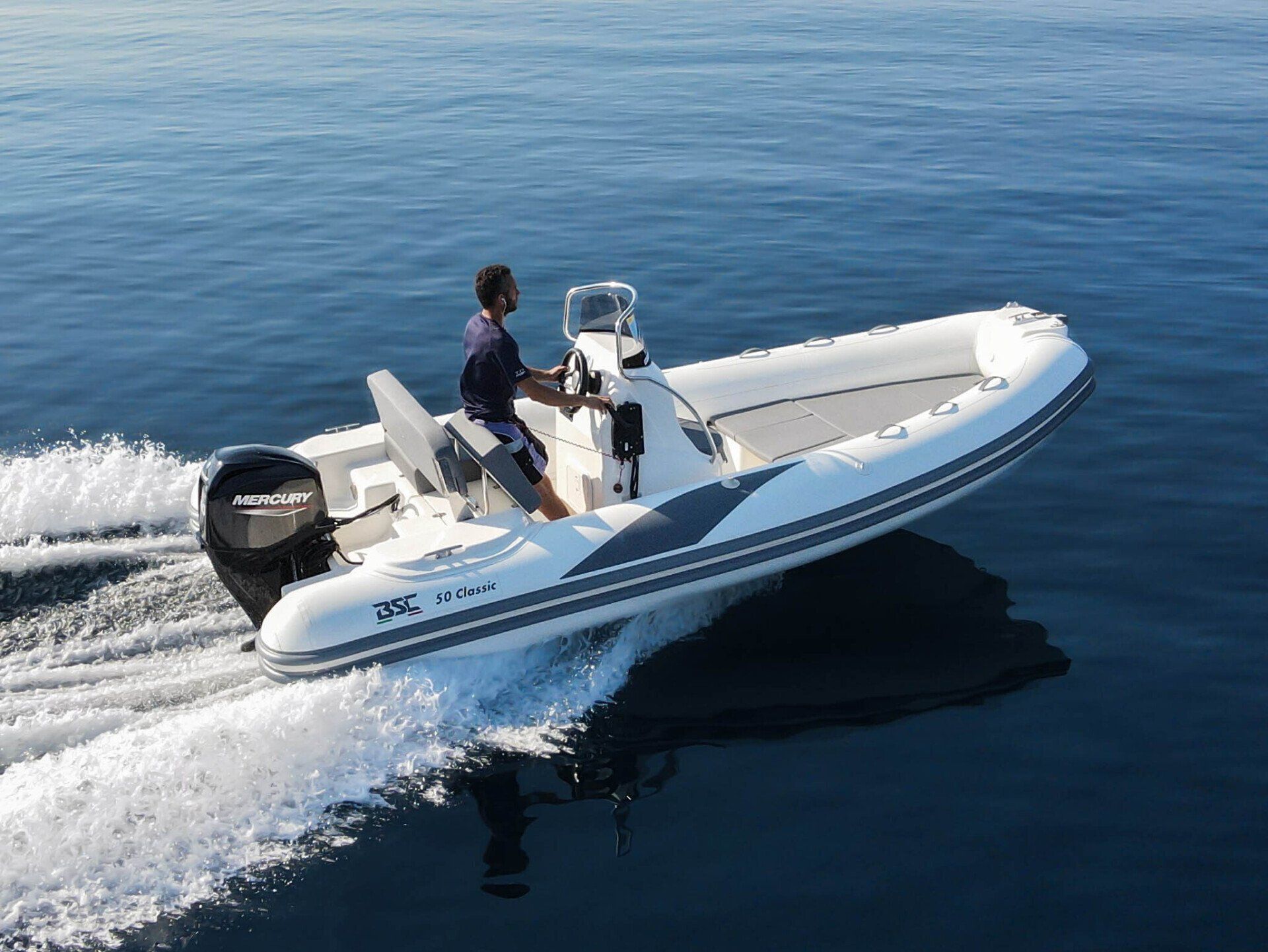 bateau semi-rigide bsc 50 locboat port de saint laurent